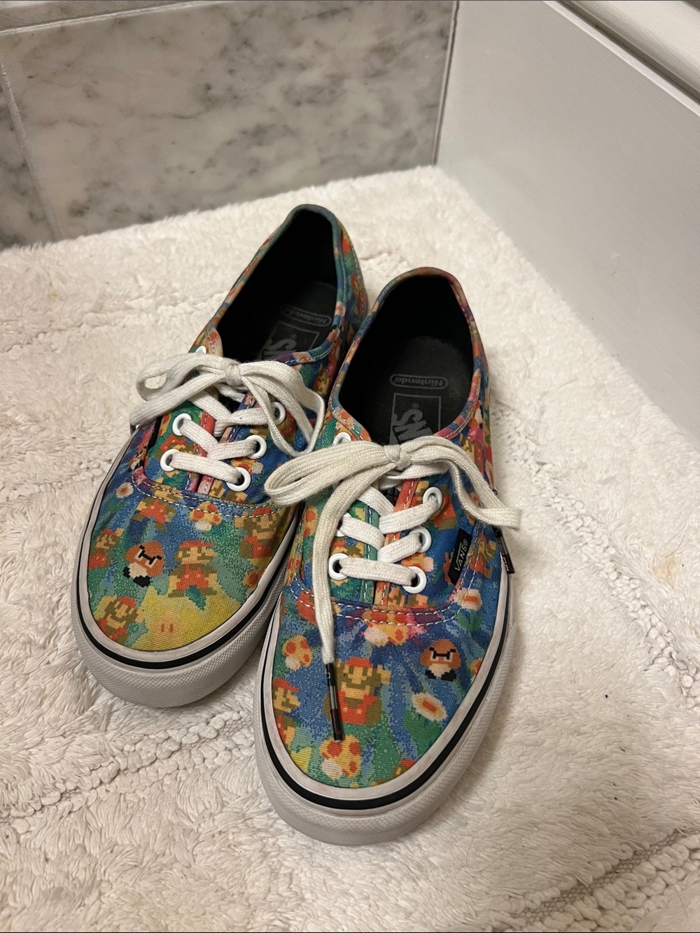Vans Authentic Nintendo Super Mario Bros. Game Over! Shoes Men’s 5.5/ Women’s 7
